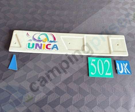 Adria plast skilt til højre side til ældre campingvogn