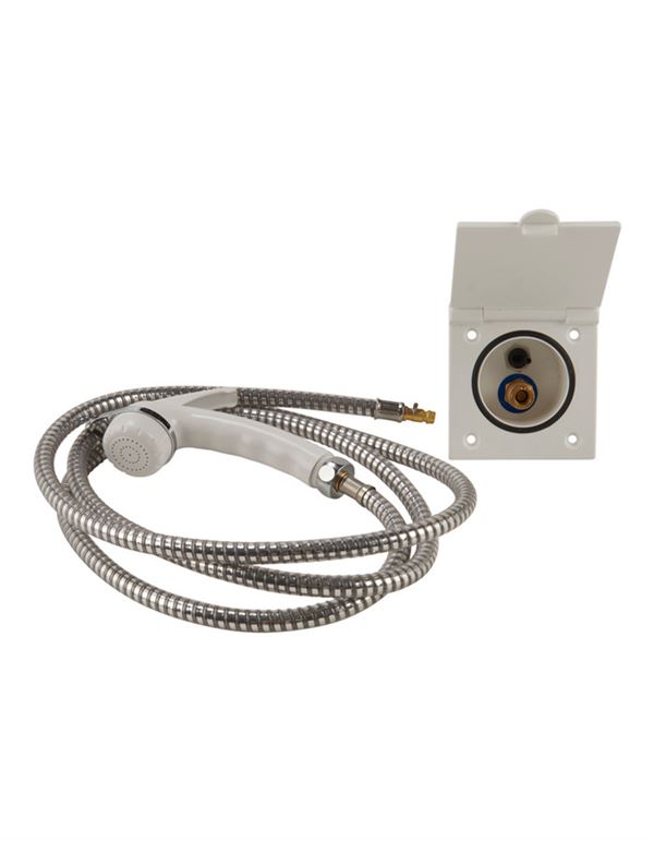 Bruserudtag for udvendig montering på campingvogn eller autocamper.