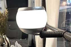 Isabella Carbon-X kort stang og Isabella solcellelampe