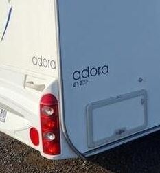 Klistermærke - Logo til højre side over og på siden af baglygte på Adria Campingvogn