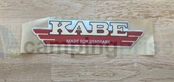 Logo "Kabe  - Made for Denmark" klistermærke til siden af campingvogn